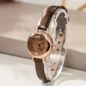 Μινιμαλιστικό γυναικείο ρολόι Quartz με ροζ χρυσή κάσα και καφέ δερμάτινο λουράκι