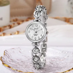 Orologio gioiello da donna in argento con cinturino a catena di strass e quadrante bianco