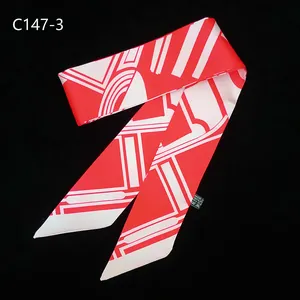 Élégant foulard en soie à rayures géométriques pour poignées de sac en rouge et blanc