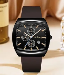 Macro-opname van tonneau-horloge met zwarte wijzerplaat en bruine band op fluweel