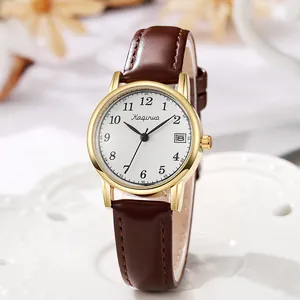 Orologio classico da donna in oro con quadrante bianco e cinturino in pelle marrone