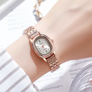 Elegante orologio da donna al quarzo in oro rosa con quadrante ovale e cinturino in metallo