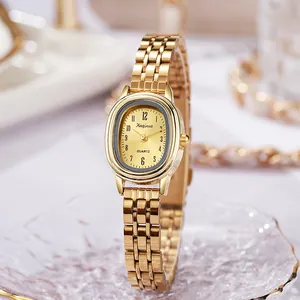 Elegante orologio da donna con quadrante ovale dorato e cinturino lucido a cinque maglie