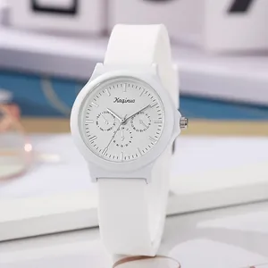 Dames Mode Quartzhorloge Siliconen Band Drievoudig Wijzerplaat Ontwerp Casual Minimalistisch Polshorloge Voor Studenten Examen