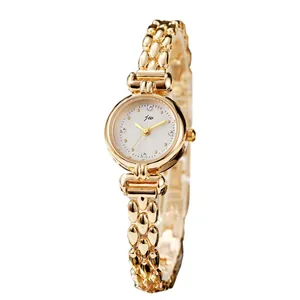 Elegante goldene Damenquarzuhr mit weißem Zifferblatt und funkelnden Diamantindizes