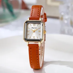 Montre à quartz carrée vintage pour femme avec boîtier doré et bracelet cuir