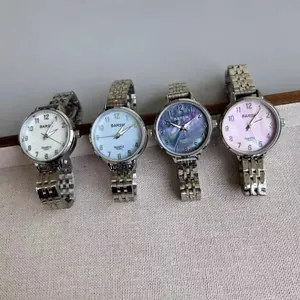 Montre à Quartz de Mode pour Femmes Avec Bracelet en Acier Inoxydable Cadran Rond en Nacre Chiffres Arabes Montre-Bracelet Analogique pour Étudiants Cadeau Femme