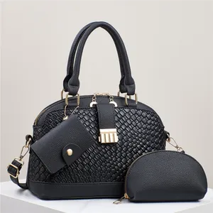 Ensemble de 3 sacs noirs avec texture en cuir tressé et garnitures en métal doré