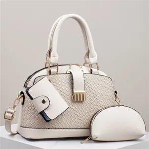 Détail de l'ensemble de sacs en cuir PU tressé blanc cassé avec ferrures dorées chics