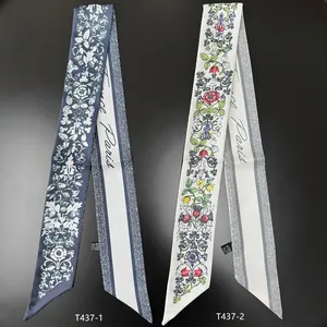 Détail de twillys à motifs floraux avec inscription Paris sur fond noir élégant
