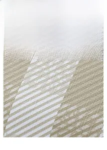 Vue macro du tissu en cuir de vachette imperméable avec texture de tissage sergé