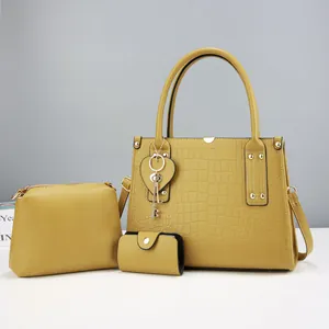 Ensemble de 3 sacs à main jaune moutarde motif crocodile avec breloque cœur et chaîne