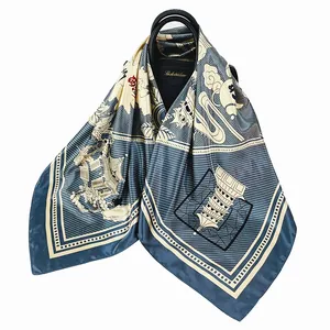 90cm Vintage Seidenschal mit chinesischer Landschaft und Kalligraphie an Handtasche