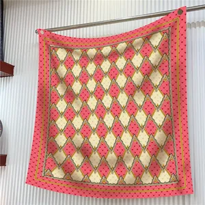 Carré de Soie en Satin à Imprimé Géométrique Cœur pour Femme Foulard Élégant Aspect Soie Bandana pour Voyage d'Été