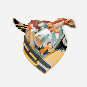 Détail du foulard en soie aux motifs abstraits colorés et aux bords roulés sophistiqués