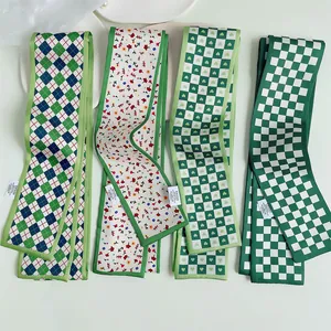 Foulards étroits en soie verte aux motifs variés carreaux et fleurs pour femmes