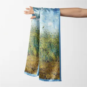 Écharpe longue en soie double épaisseur avec motif Champ de blé aux alouettes de Van Gogh