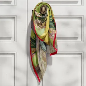 Écharpe en soie Van Gogh Oléandre pour femme avec bordure rouge et drapé élégant