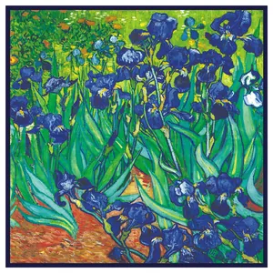 Carré de soie Van Gogh Iris 90cm avec fleurs violettes et bordure bleu marine chic