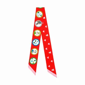 Foulard rouge en soie avec motifs de cœurs et chevaux pour poignées de sac ou cheveux