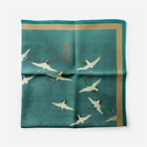 Klassieke Chinese zijden vierkante sjaal met witte kraanvogels en gouden rand