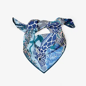 Foulard di seta francese con stampa giraffa blu e bianco, sciarpa quadrata di moda 53cm