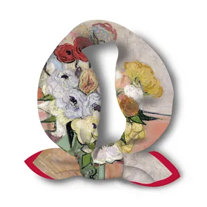 Foulard in seta Van Gogh con stampa pittura a olio Rose e Anemoni e bordi rossi rifiniti