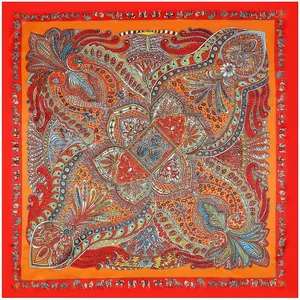 Seidenschal in Orange mit Paisley-Muster und ethnischen Tierfiguren am Rand