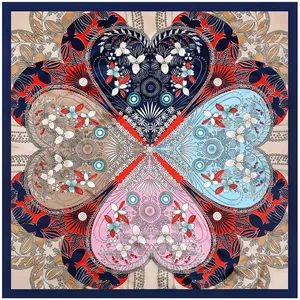 Elegante foulard in seta da 90cm con stampa floreale a quadrifoglio e motivi simmetrici