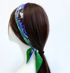 Foulard sottile in seta stile francese con stampa ritratto verde e blu per capelli o borsa