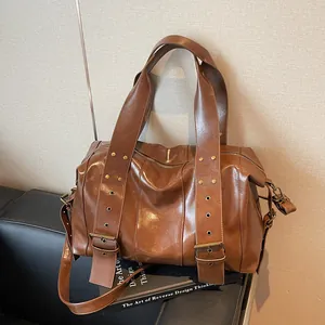 Borsa Tote da Donna in Pelle PU Retrò Grande Capacità Borsa a Spalla Stile Industriale Tracolla Con Rivetti Fibbie per Uso Quotidiano