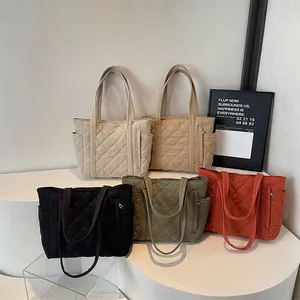 Quilted down cotton tote bag in five colors with diamond stitch for daily commute