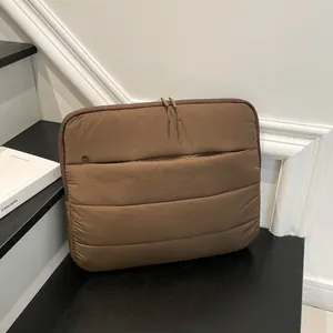 Quilted Puffer Laptop Sleeve Case Minimalist Shockproof Padded Laptop Bag Solid Color Urban Commuting Handbag For Women Men