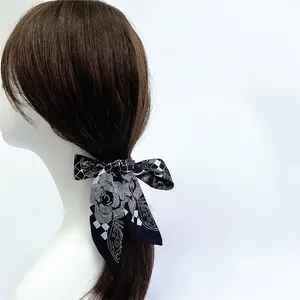 Elegante Sciarpa Twilly in Raso Bianco E Nero Con Motivo Floreale E Scacchiera Per Donna Nastro Per Manico Borsa Sciarpa Sottile