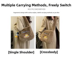 Sac fourre-tout en peluche marron porté à l'épaule et en bandoulière avec broderie