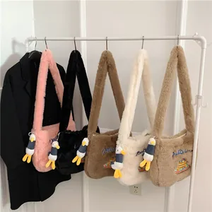 Sac fourre-tout en peluche avec broderie gâteau et pendentif canard tons d'hiver