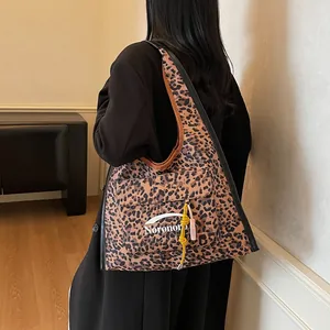 Leopard print canvas tote bag with Noronoro lettering for casual autumn shoulder wear