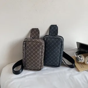 Stilvolle Herren-Brusttaschen mit geometrischem Muster in Kaffee und Dunkelgrau für Pendler