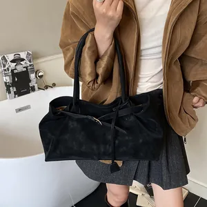 Vintage black oil-wax leather large capacity tote bag with matte texture for women