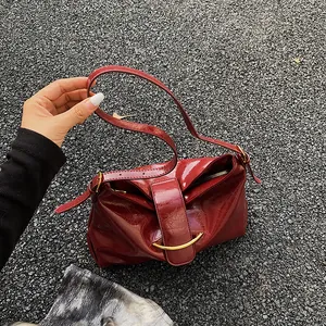 Vintage Minimalist PU Leather Shoulder Bag Large Capacity Women Underarm Hobo Tote With Gold Metal Buckle Retro Fashion