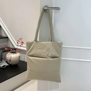 Borsa Tote Trapuntata Casual da Donna Grande Capacità Imbottita in Cotone Borsa a Tracolla Tinta Unita Moda Urbana per Viaggi Quotidiani