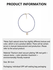 Detalle del collar de piedras naturales azules con colgante de sol en oro de 18 quilates
