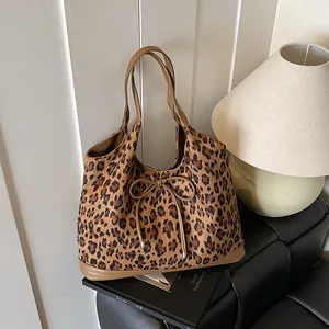 Sac Fourre-Tout Imprimé Léopard Vintage pour Femmes Grande Capacité Automne Hiver Mode Nœud Papillon Sac à Bandoulière