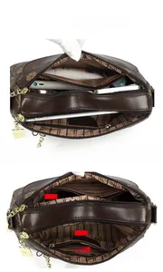 Détails de l'intérieur d'un grand sac à main imprimé avec poches et compartiments