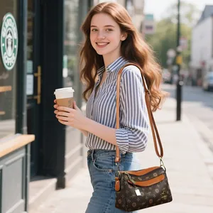 Sac bandoulière rétro marron à imprimé floral pour femme avec finitions en cuir chic