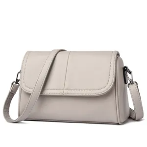 Borsa a tracolla retrò in pelle martellata grigio chiaro capiente con doppi spallacci