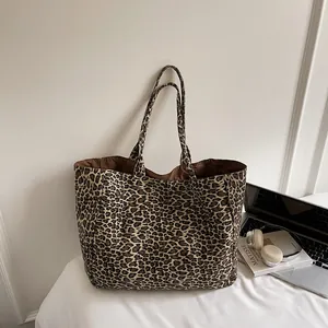Fashion Leopard Print Canvas Tote Bag Large Capacity Women Shoulder Bag Vintage Aesthetic Commuter Shopping Handbag