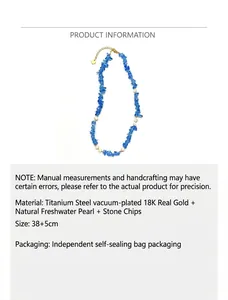 Détails du collier en titane plaqué or 18k avec perles d'eau douce et pierres bleues