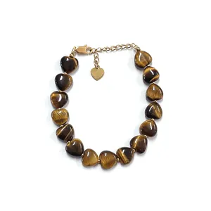 Bracciale vintage francese con perle occhio di tigre a cuore e chiusura a moschettone oro