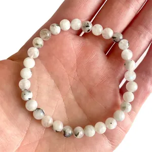 Natuurlijke maansteen kralenarmband met zwarte minerale insluitsels voor dames